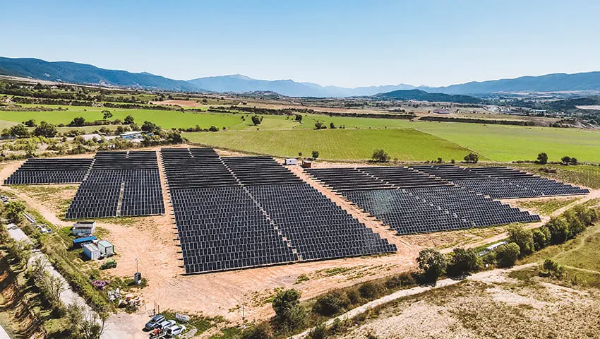 Quelle surface est nécessaire pour une ferme solaire rentable