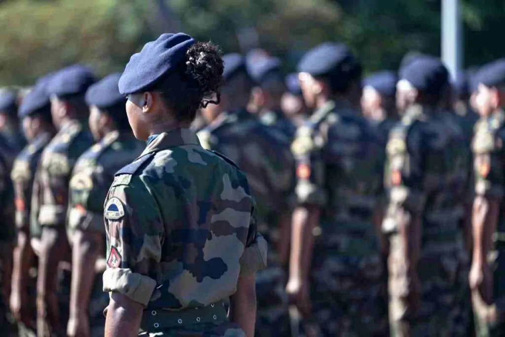 rejoindre l’armée de terre, l’armée de l’air ou la marine à 40 ans